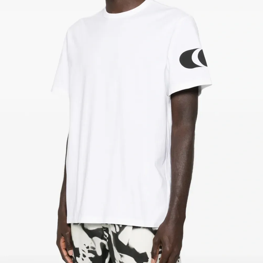 Футболка с принтом