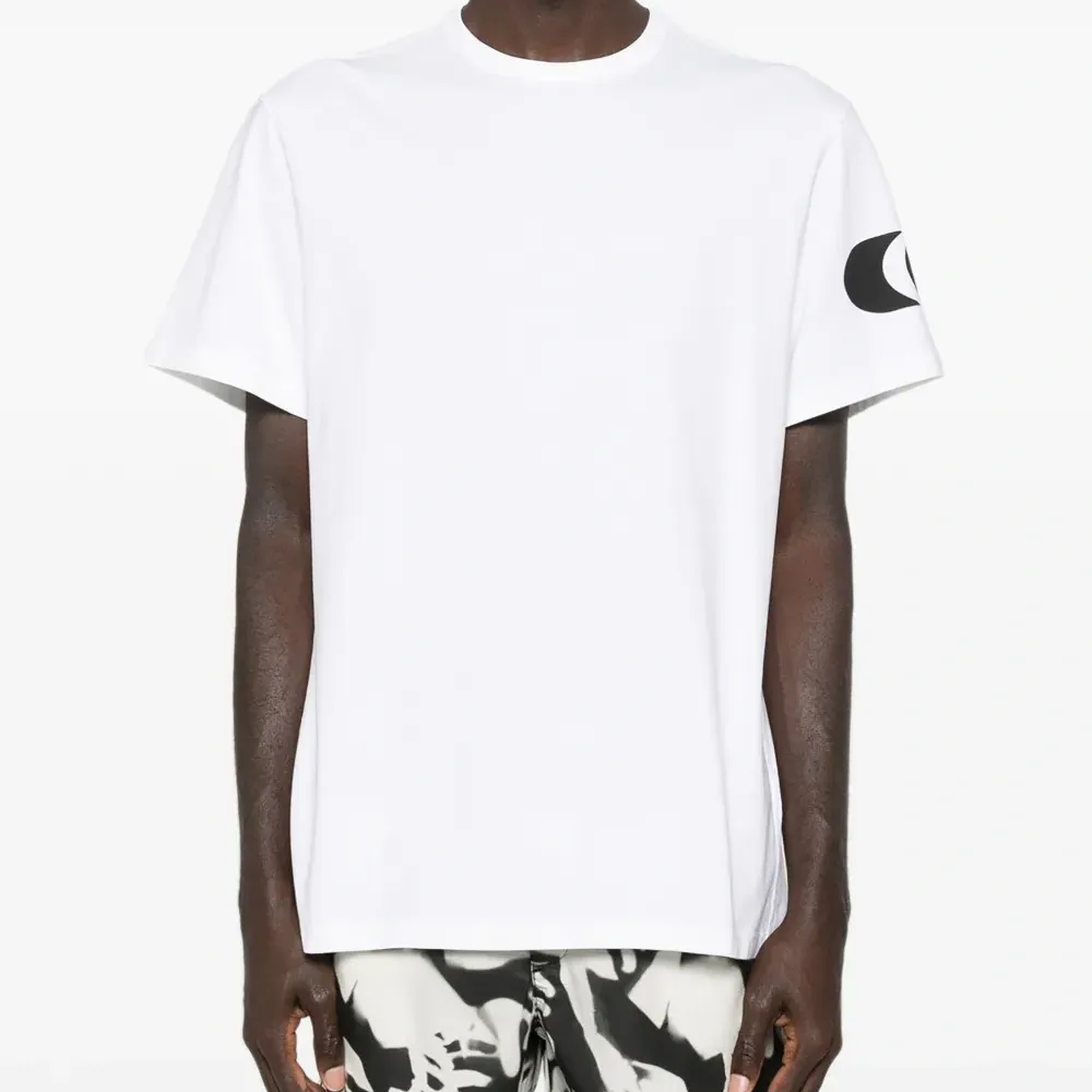 Футболка с принтом