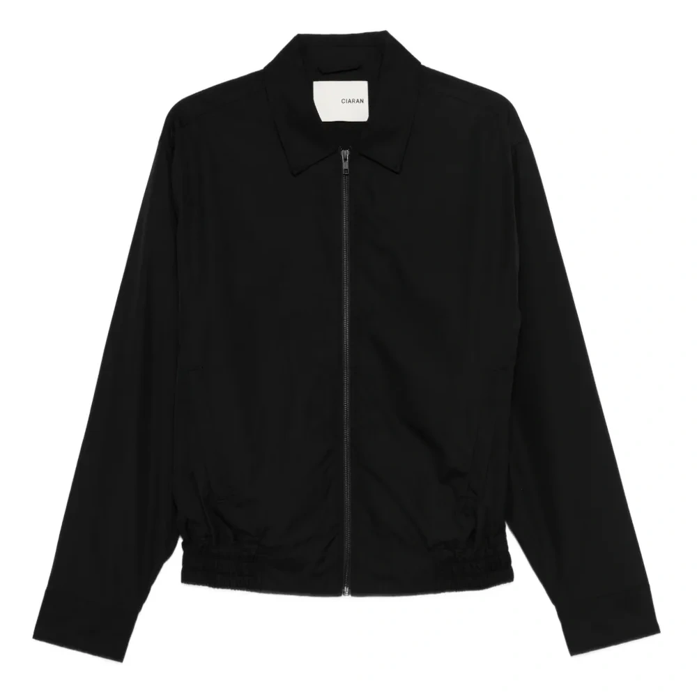 Легкая куртка на молнии