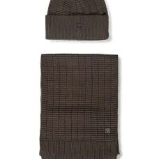Комплект из шапки бини и шарфа в рубчик Комплект из шапки бини и шарфа в рубчик