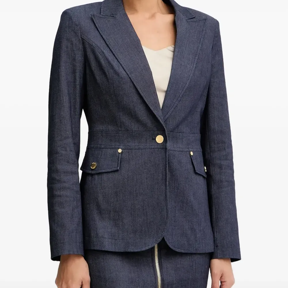 Блейзер с карманами