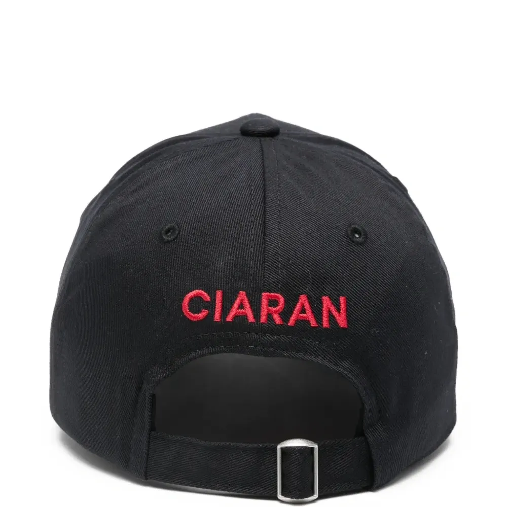 Вышитая кепка