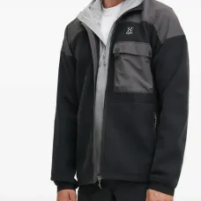 Свитер с капюшоном и карманом Свитер с капюшоном и карманом