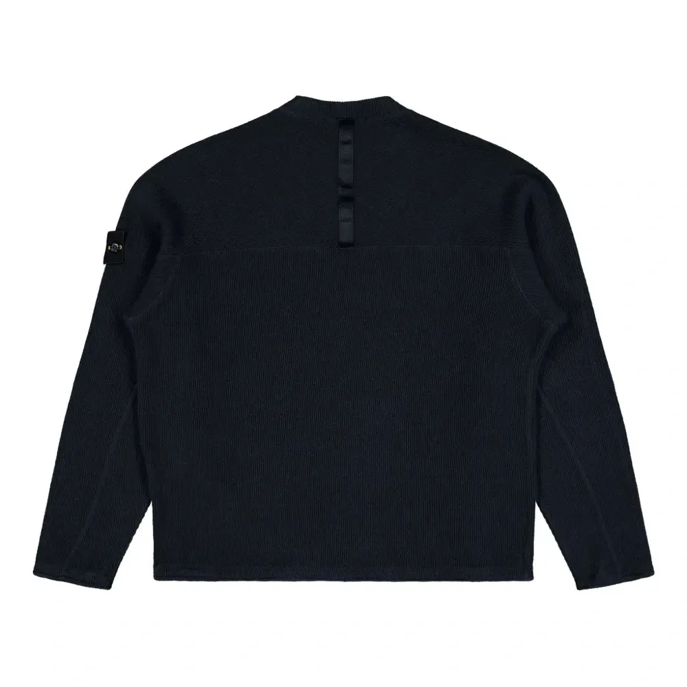 Толстовка с контрастной вставкой