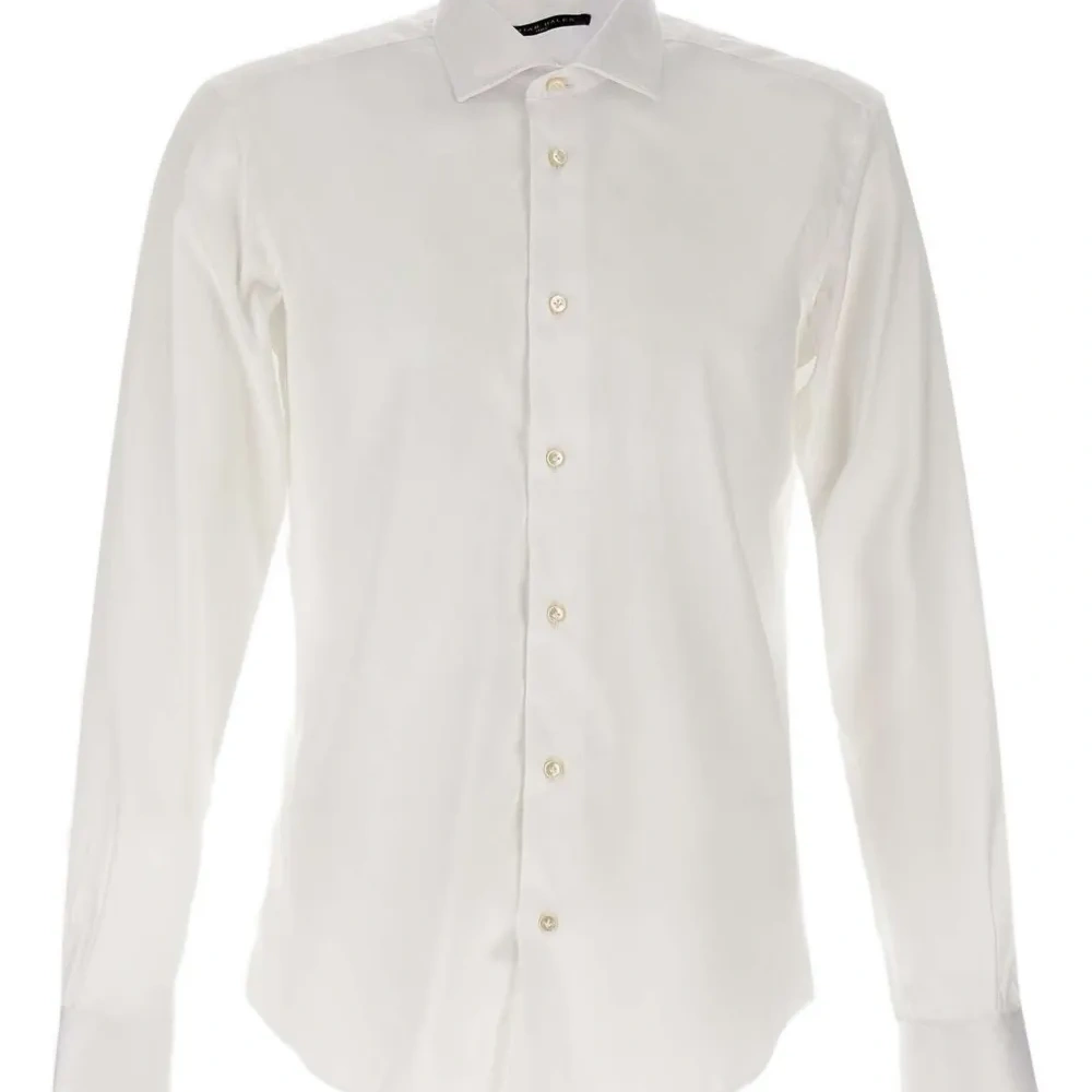 Рубашка с манжетами на пуговицах