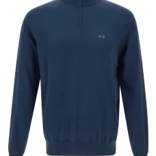 Свитер с вышитым логотипом Свитер с вышитым логотипом