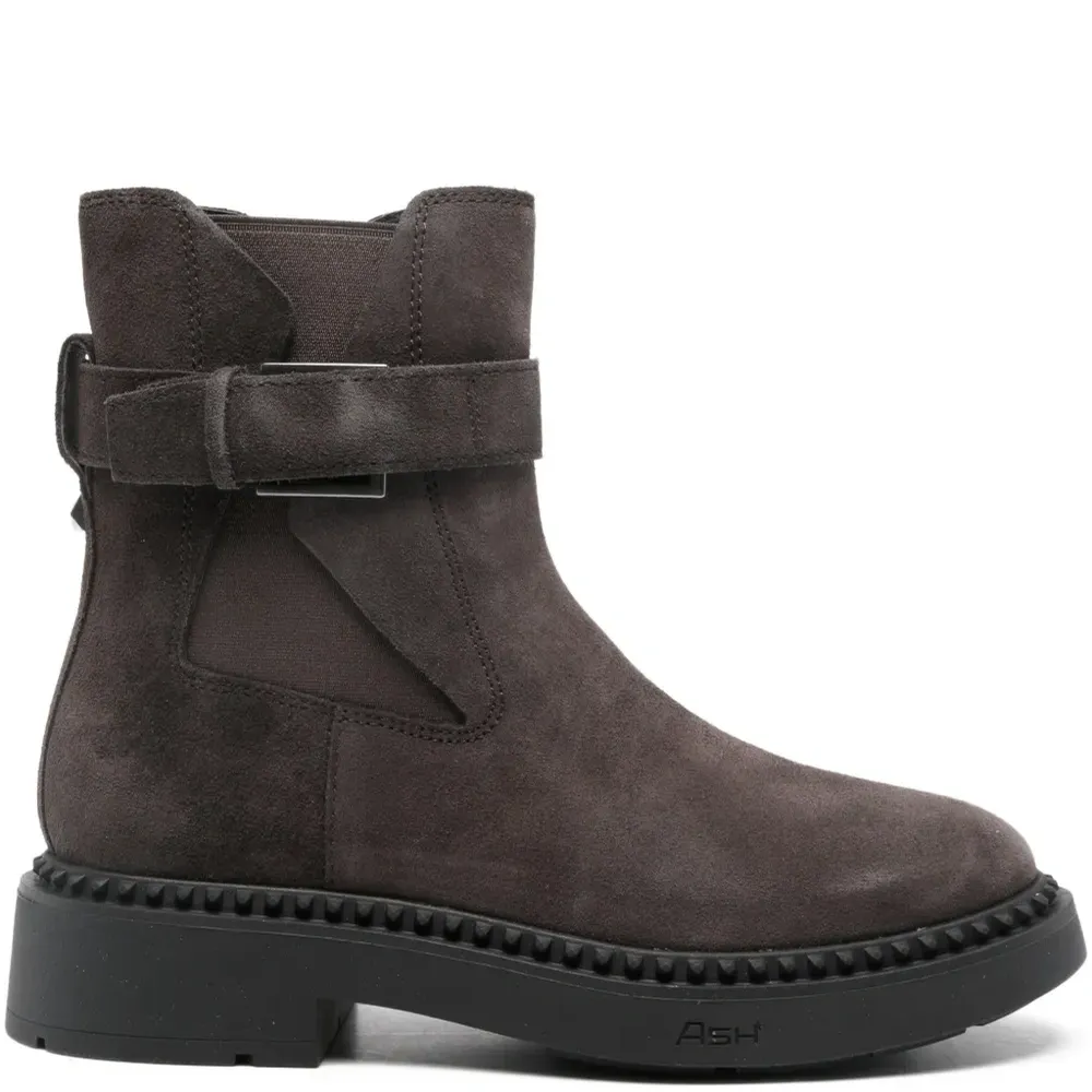 Ботинки с пряжками