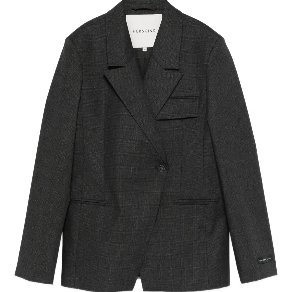 Куртка асимметричного кроя