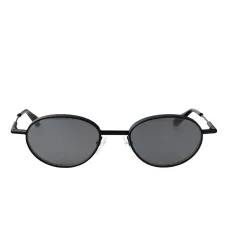 Солнцезащитные очки в овальной оправе