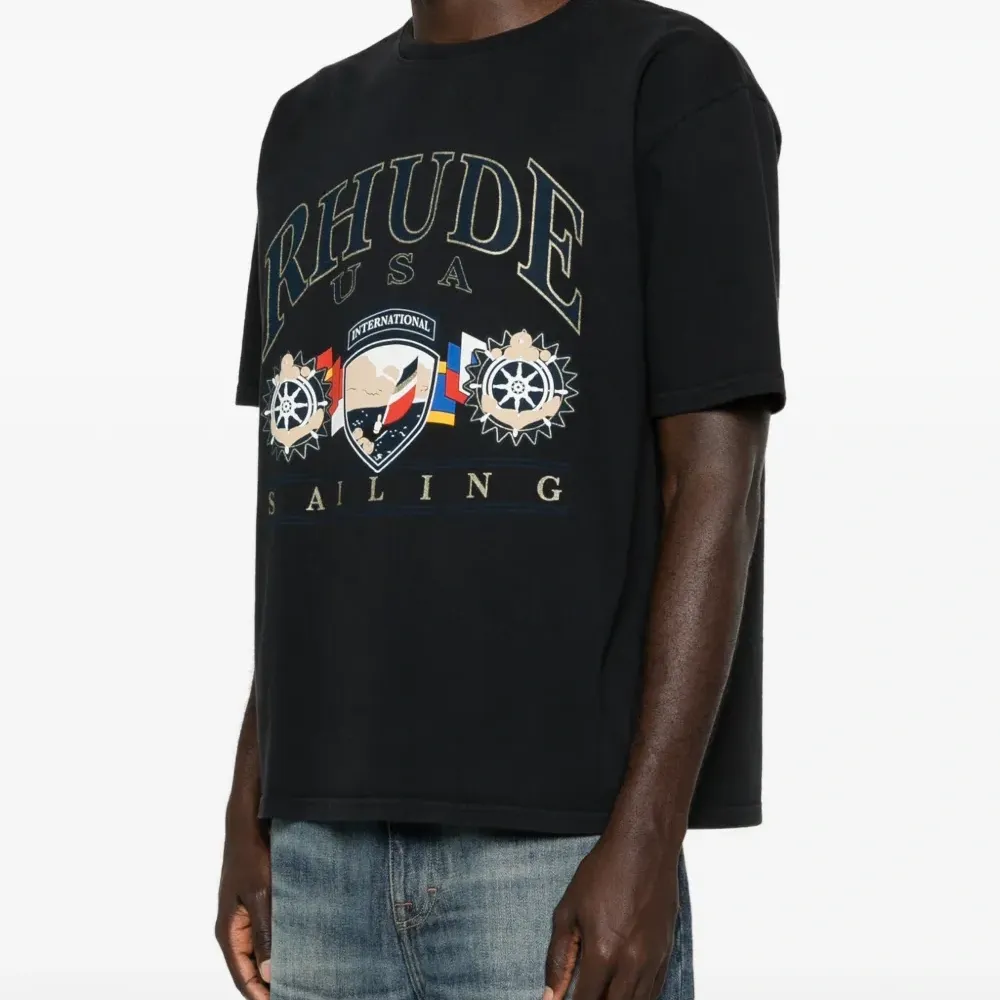 Футболка с принтом