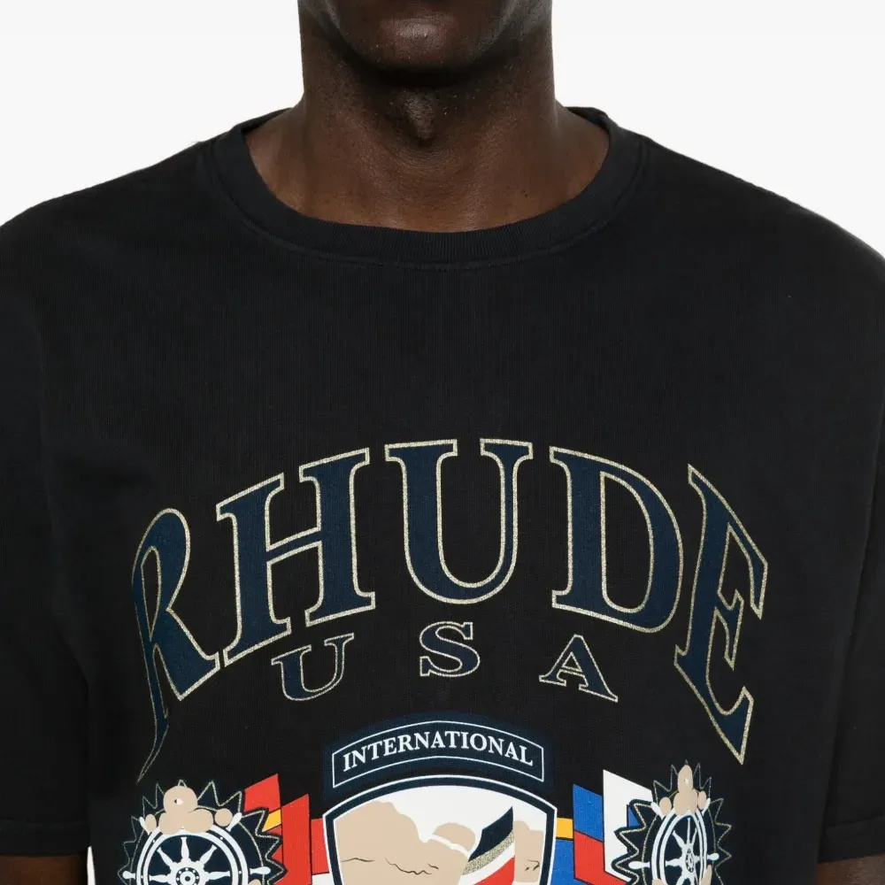 Футболка с принтом