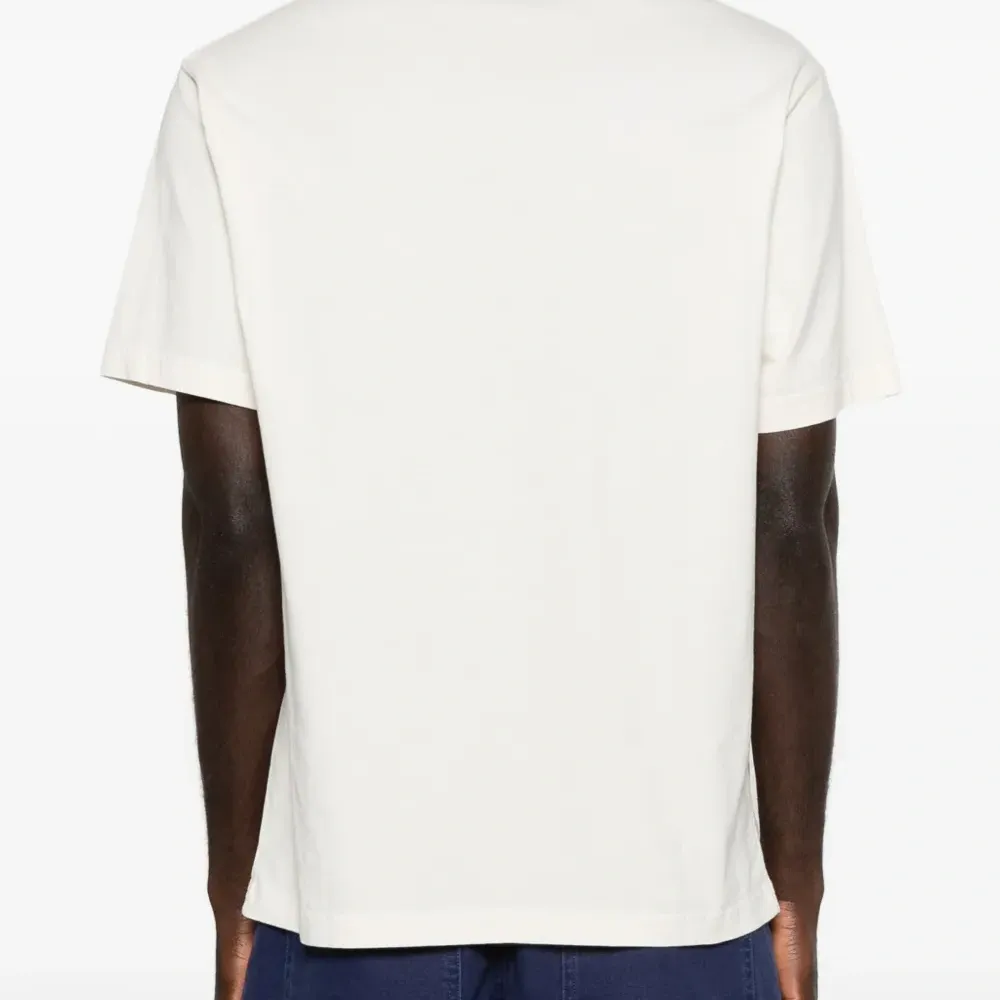 Футболка с цветочным принтом