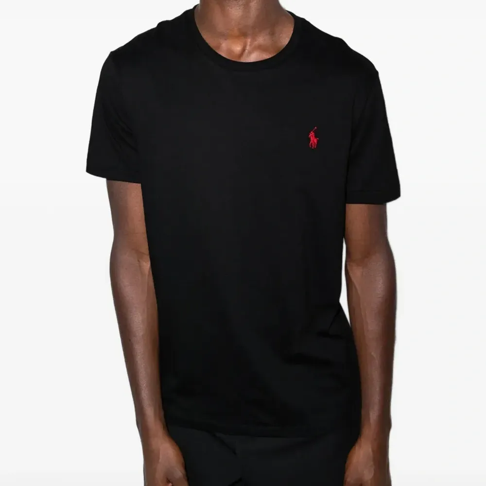 Футболка с логотипом