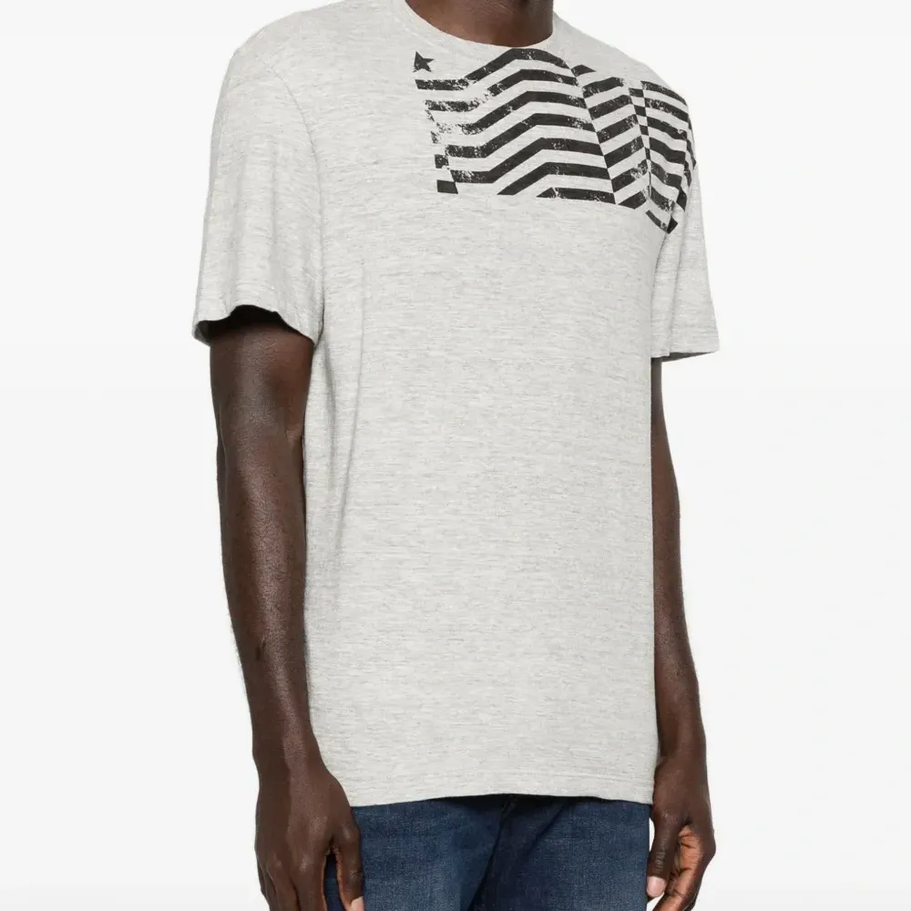 Футболка с коротким рукавом