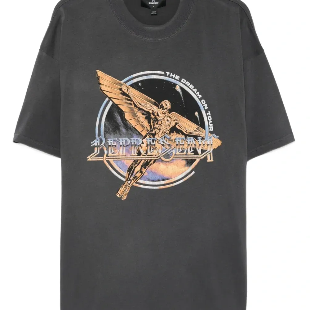 Футболка Golden Tour с графичным принтом