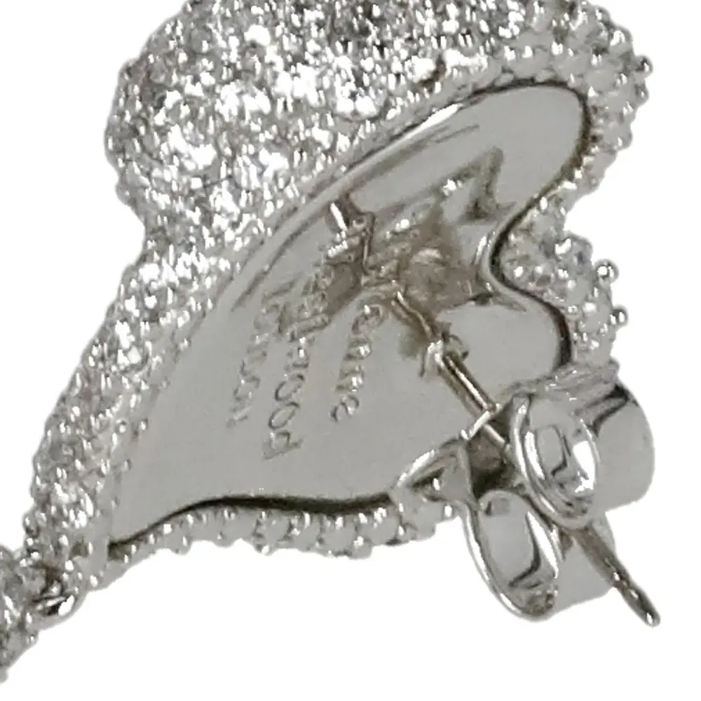 Асимметричные серьги с подвесками в форме сердца