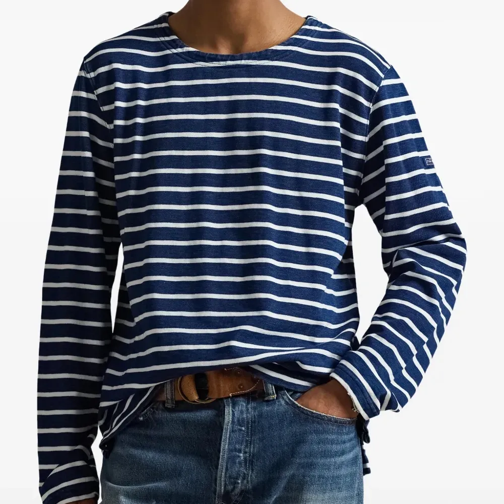 Полосатый топ с вырезом-лодочкой