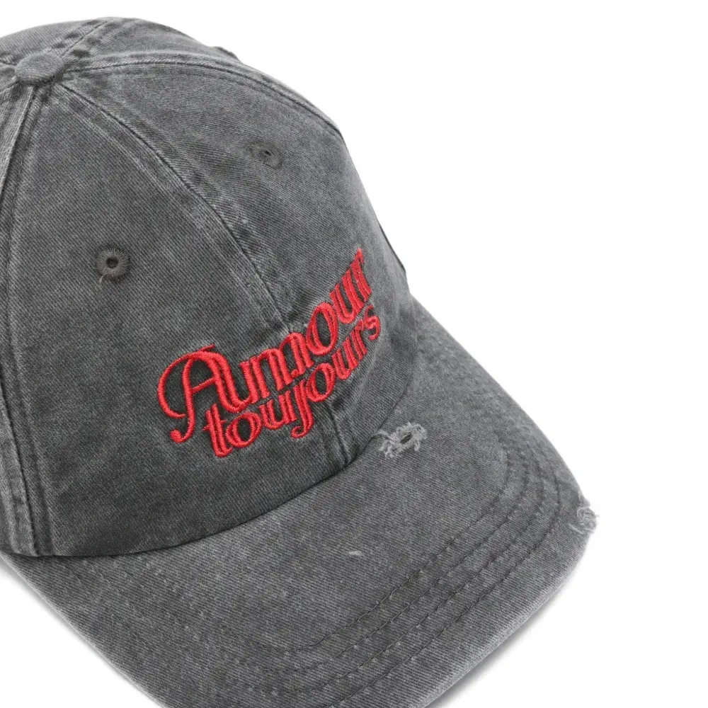 Кепка Love Always с вышивкой Кепка Love Always с вышивкой