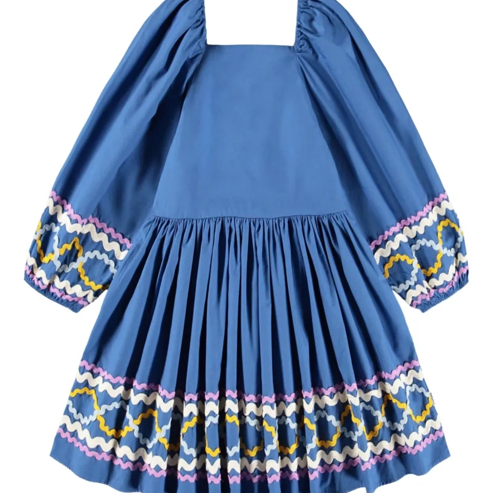 Платье Ciris с квадратным вырезом