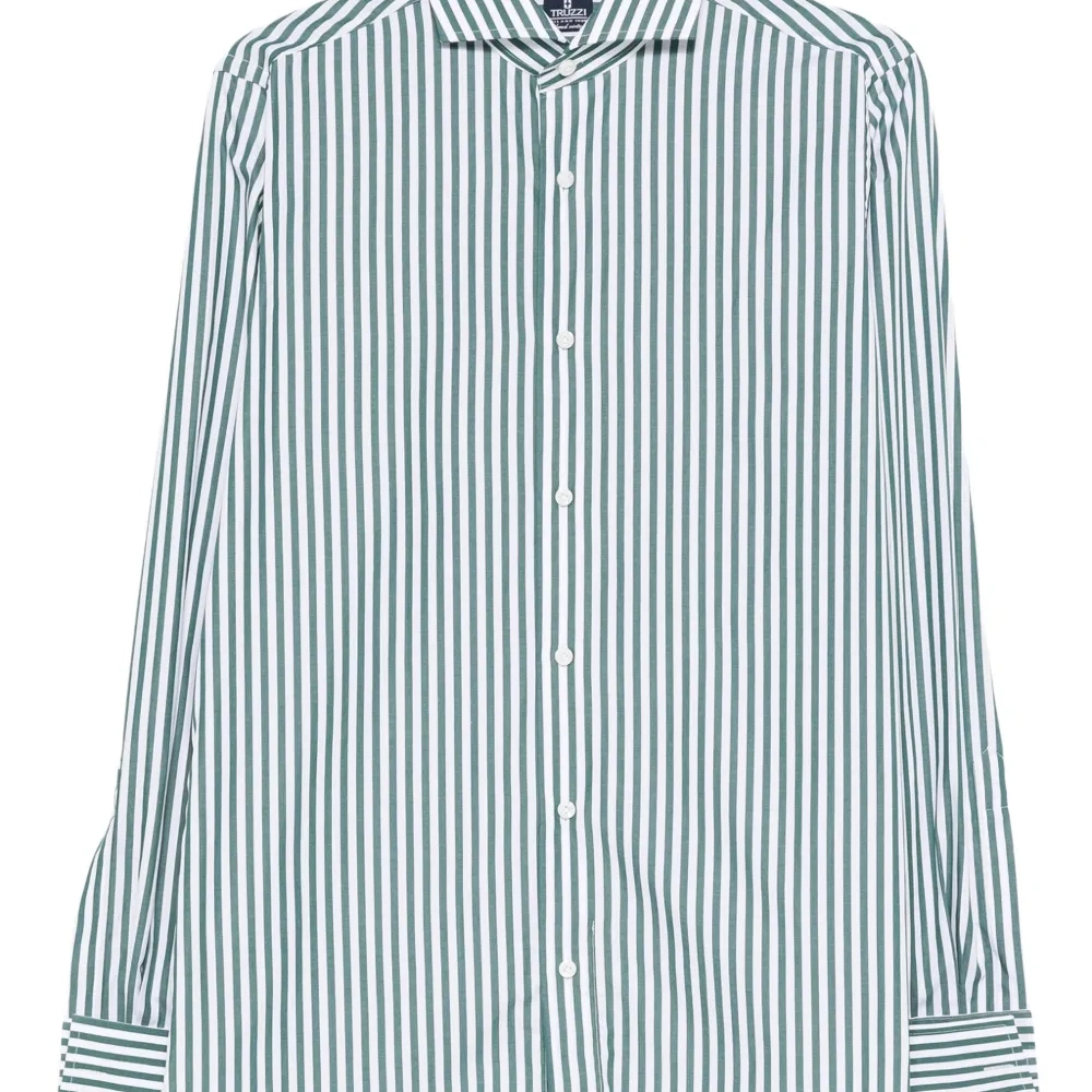 Полосатая рубашка