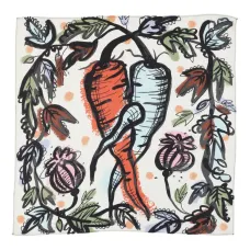 Шарф с морковным мотивом