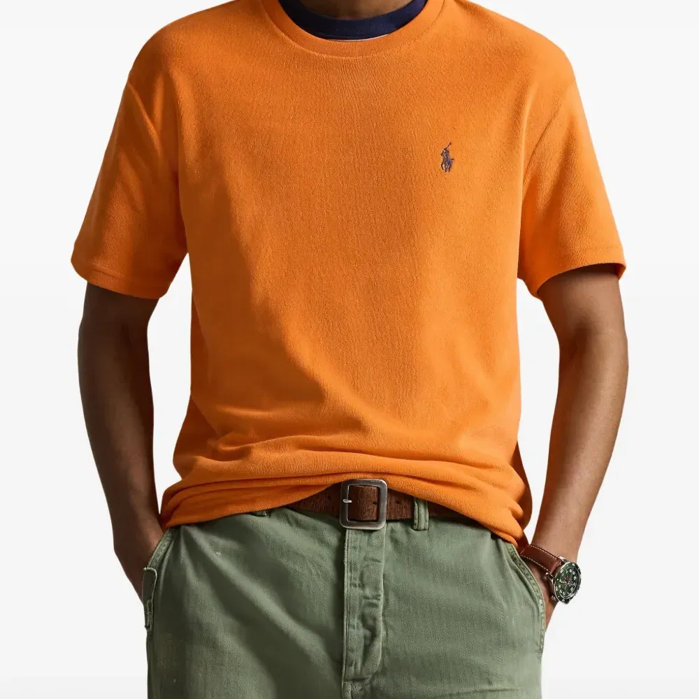 Футболка с логотипом