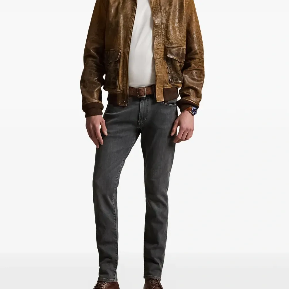 Футболка с вышивкой