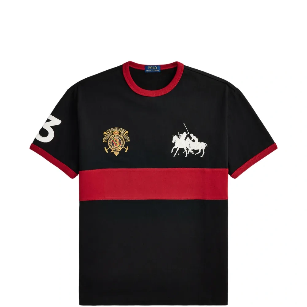 Футболка с вышитым логотипом