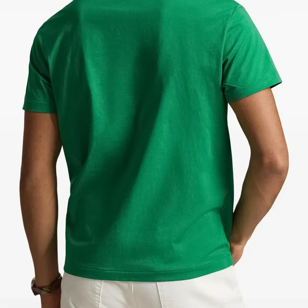 Футболка с логотипом