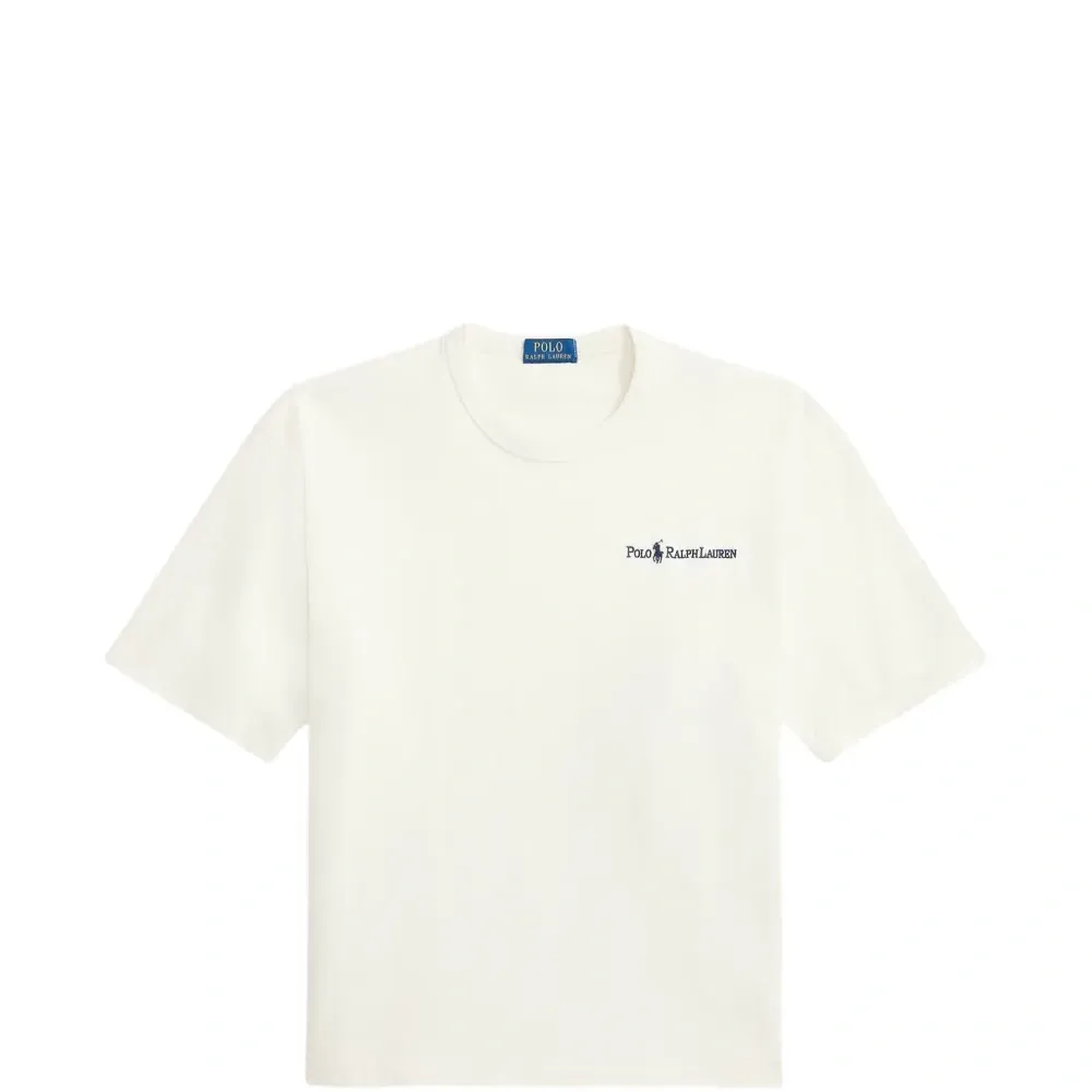 Футболка с вышитым логотипом