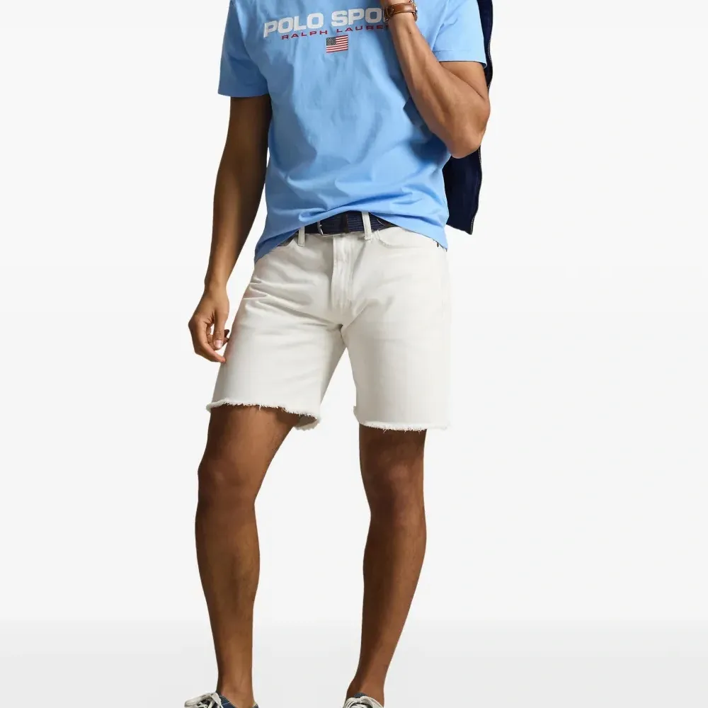 Футболка с логотипом