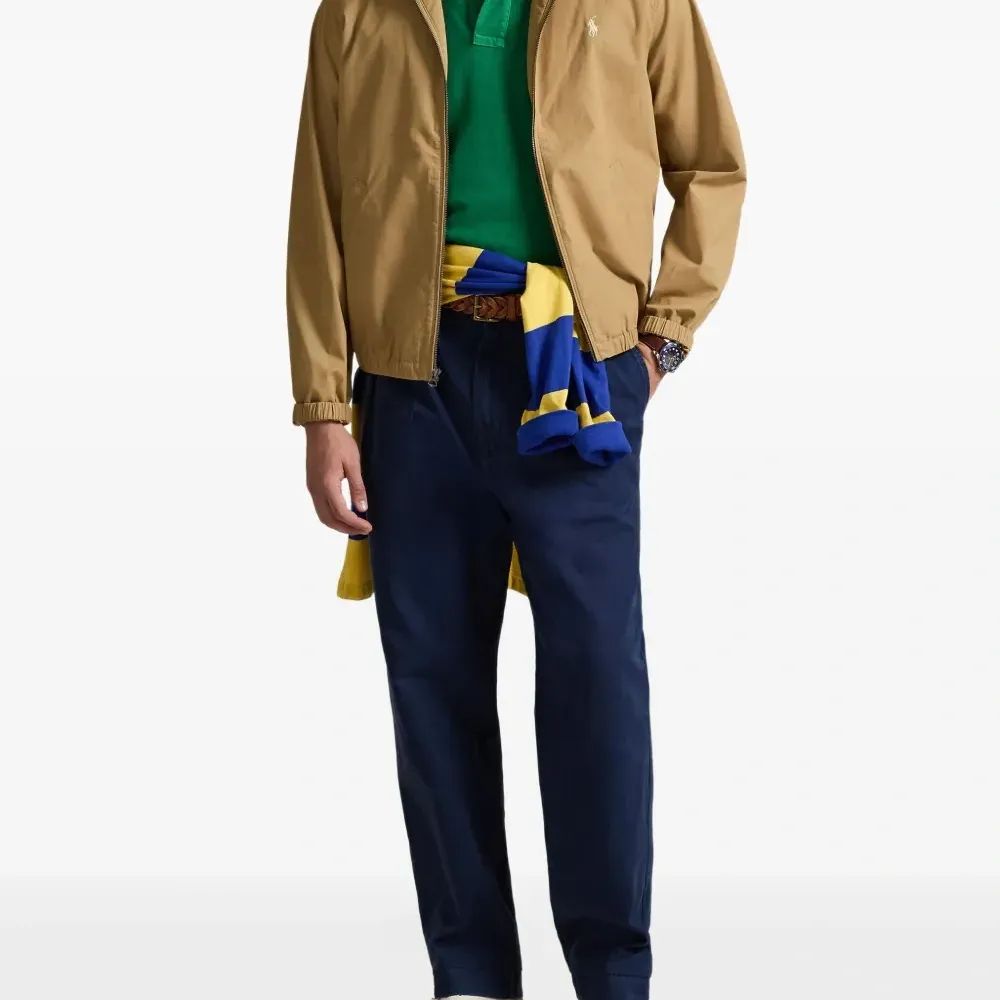 Куртка на молнии