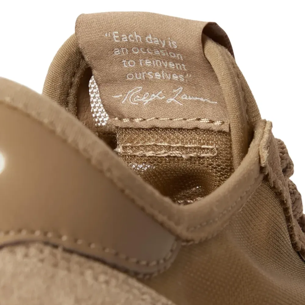 Сетчатые кроссовки train 89