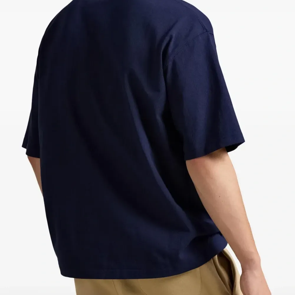 Футболка с логотипом