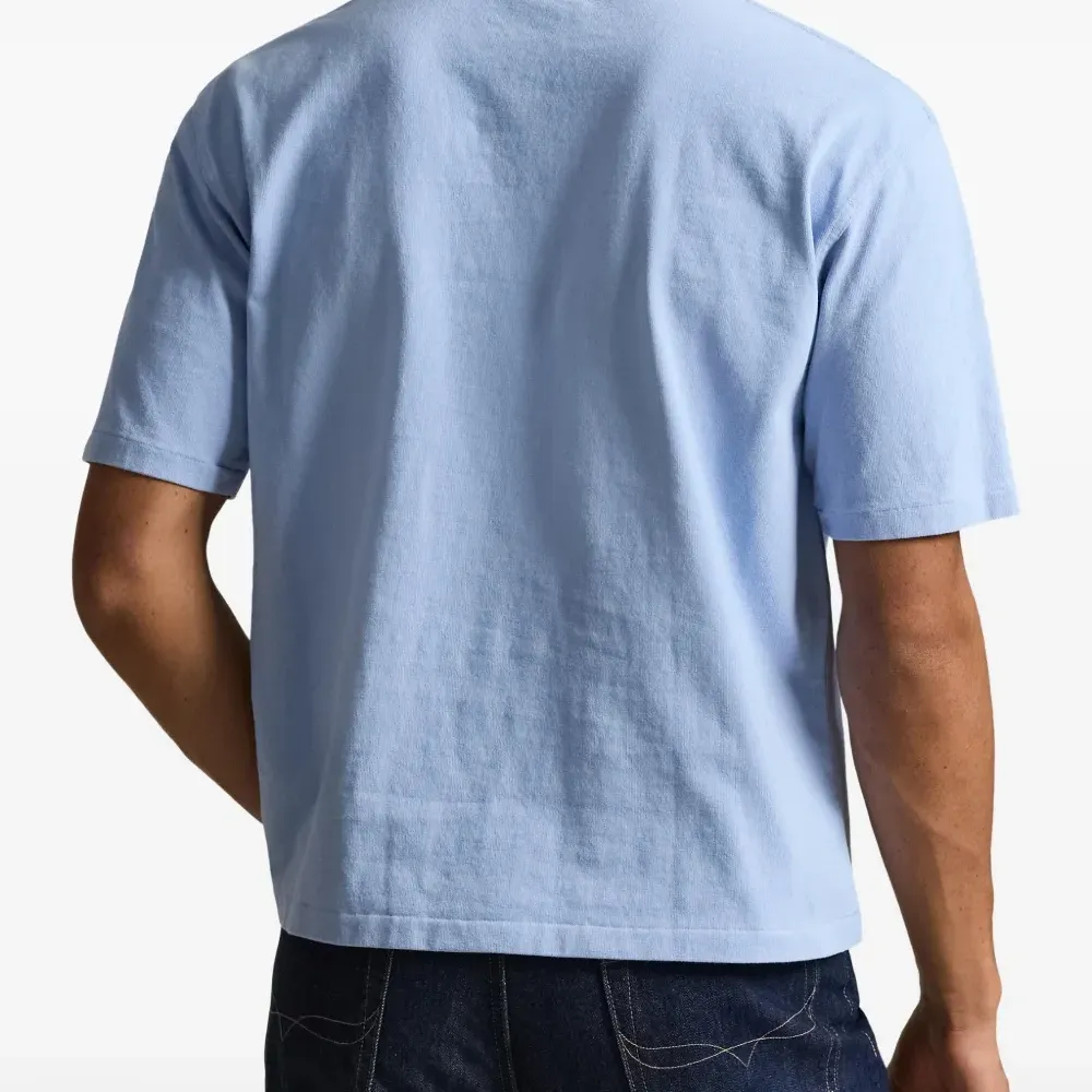 Футболка с вышитым логотипом