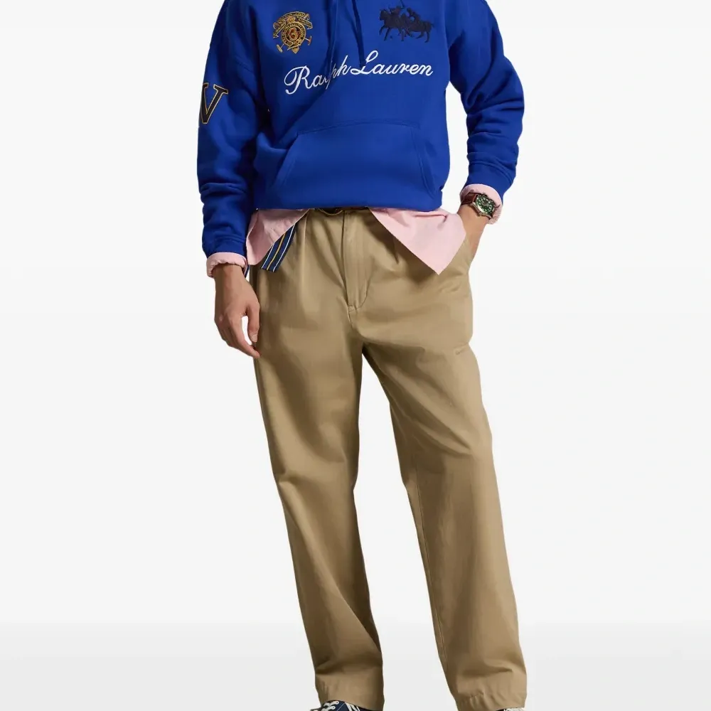 Худи с вышивкой