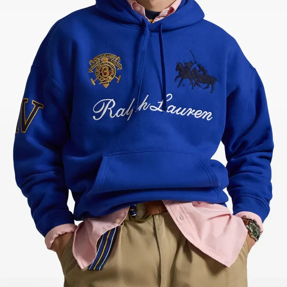 Худи с вышивкой