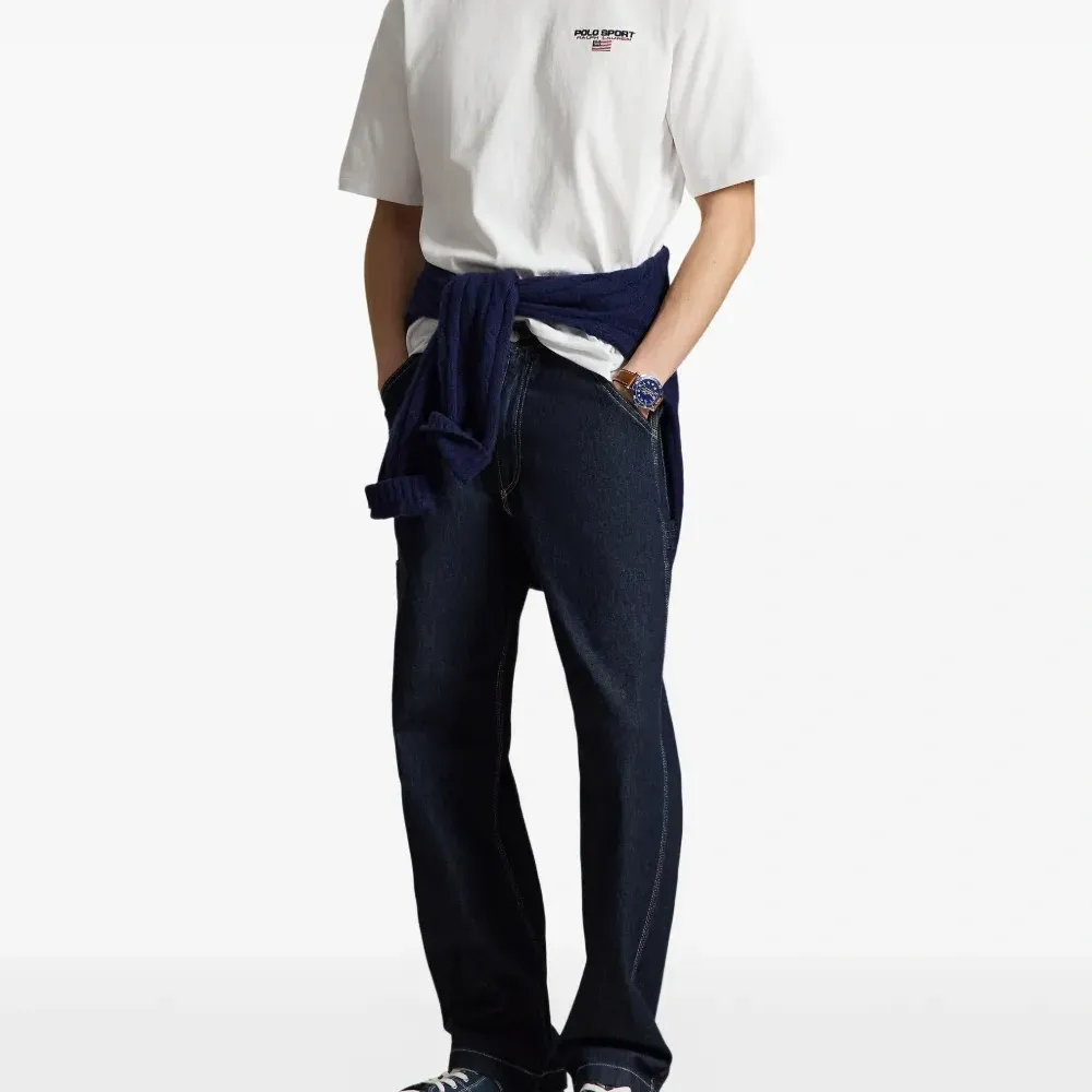 Футболка с логотипом