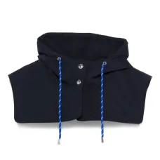 Затягивающийся на шнурок капюшон