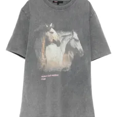 Футболка с изображением лошади