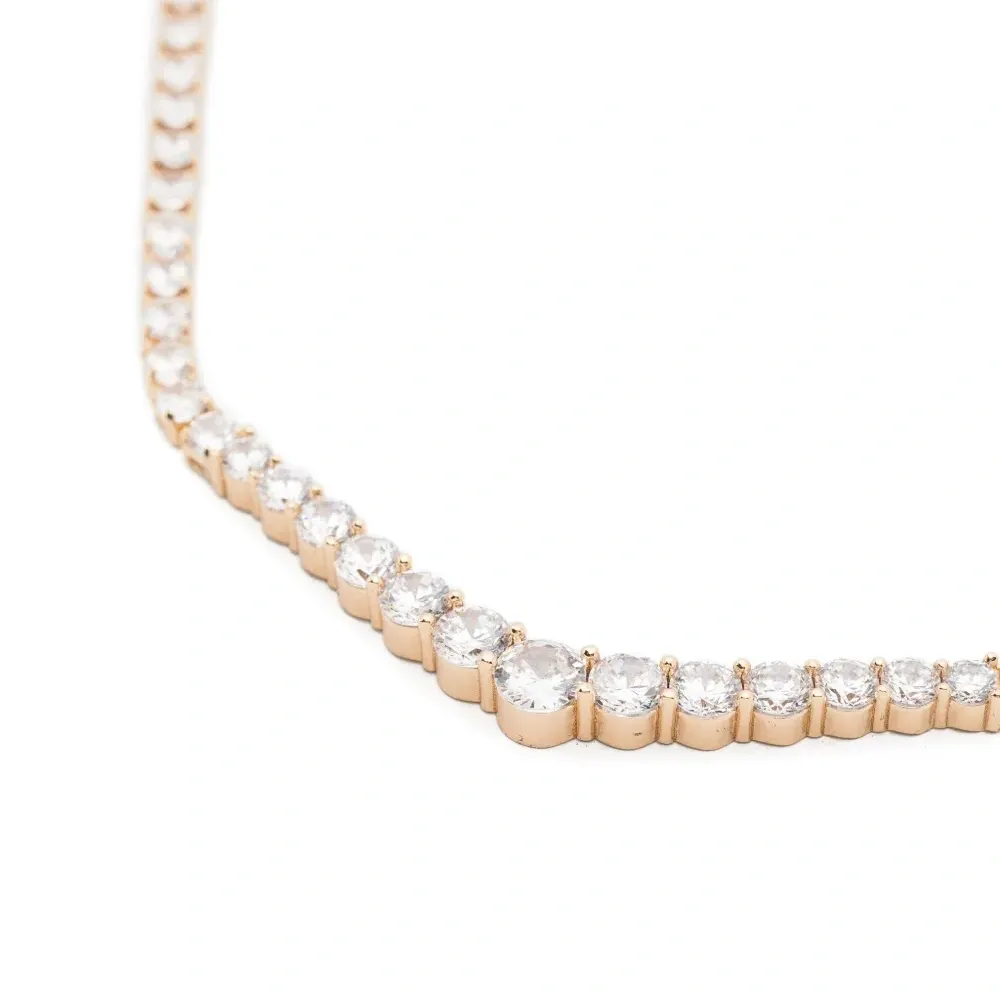 Ожерелье с застёжкой и вставками из циркония