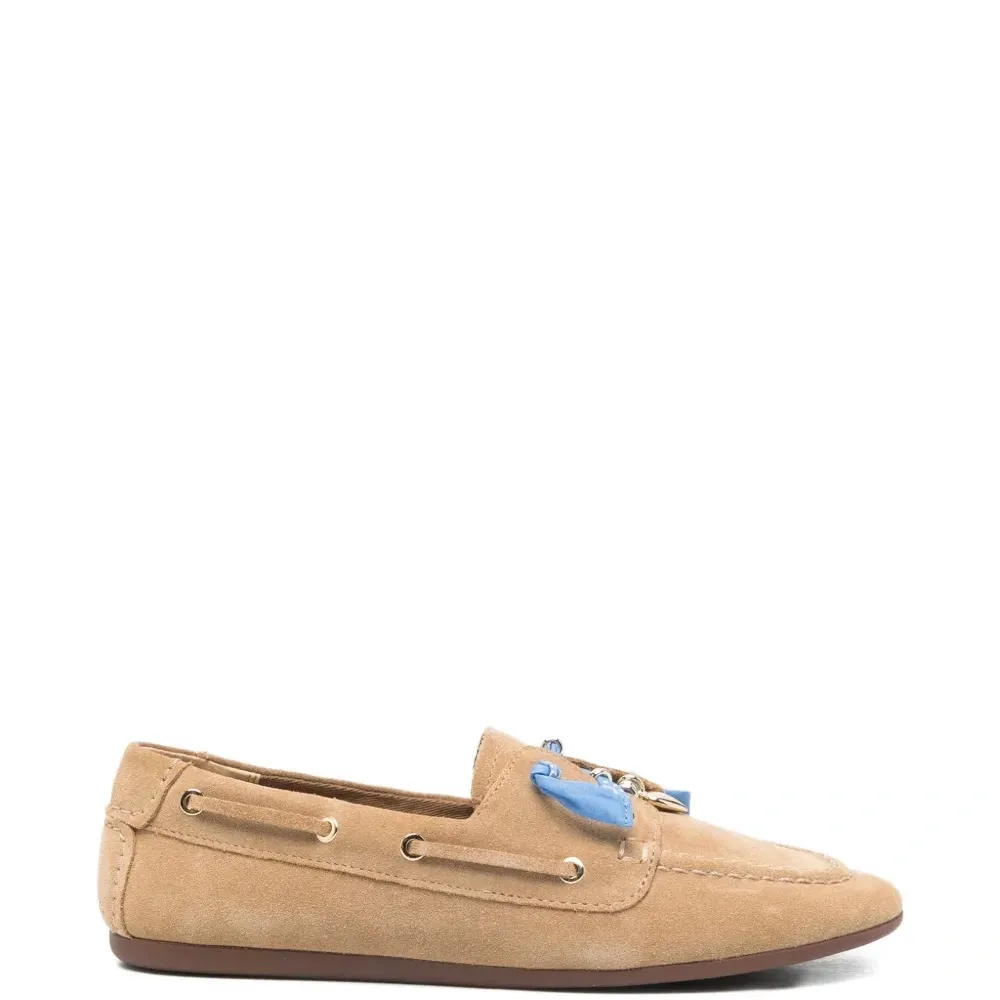 Топсайдеры с кисточками