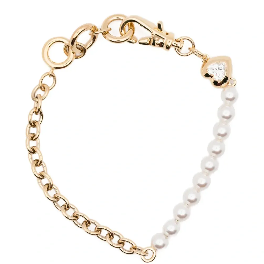 Браслет с декором в форме сердца Браслет с декором в форме сердца