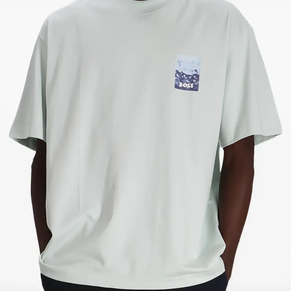 Футболка с графичным принтом