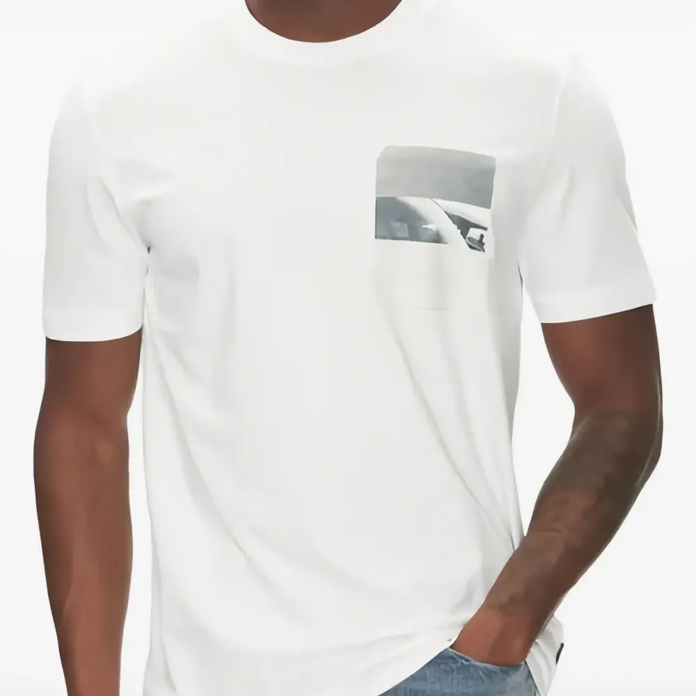 Футболка с графичным принтом