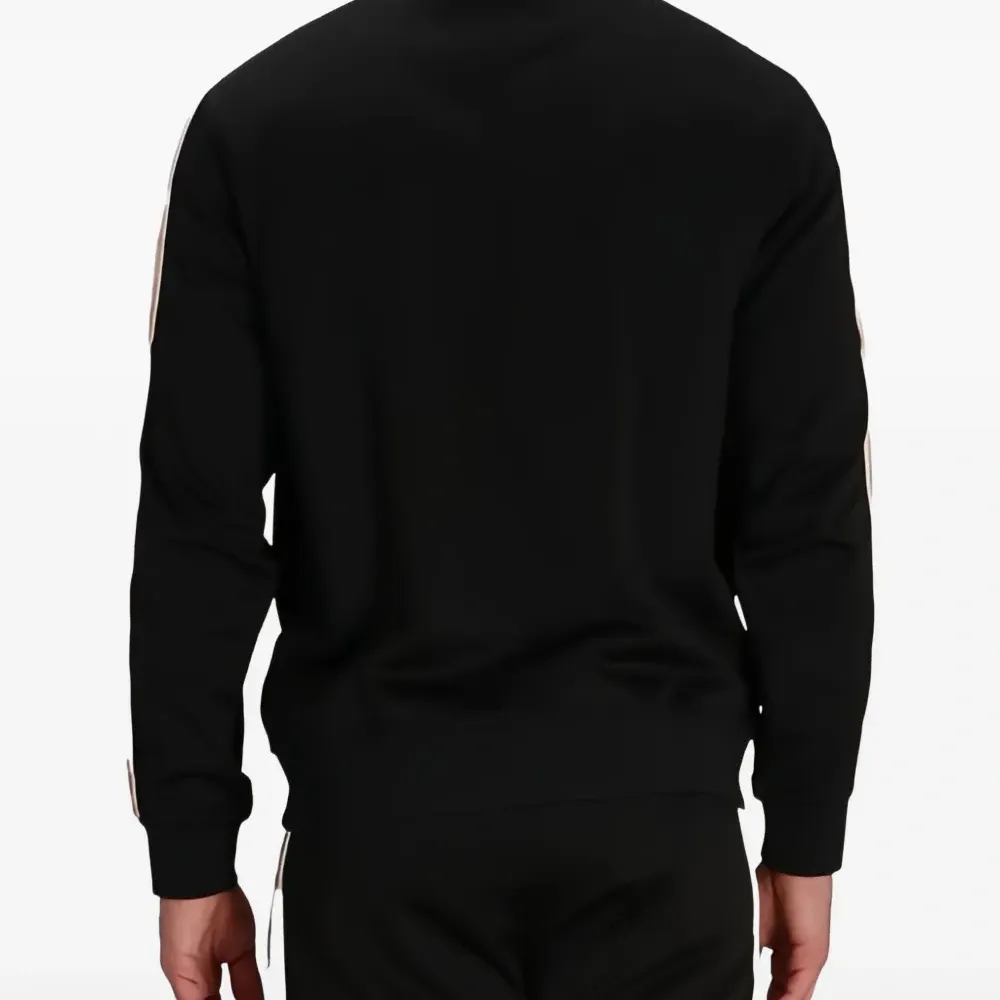 Полосатый свитер на молнии