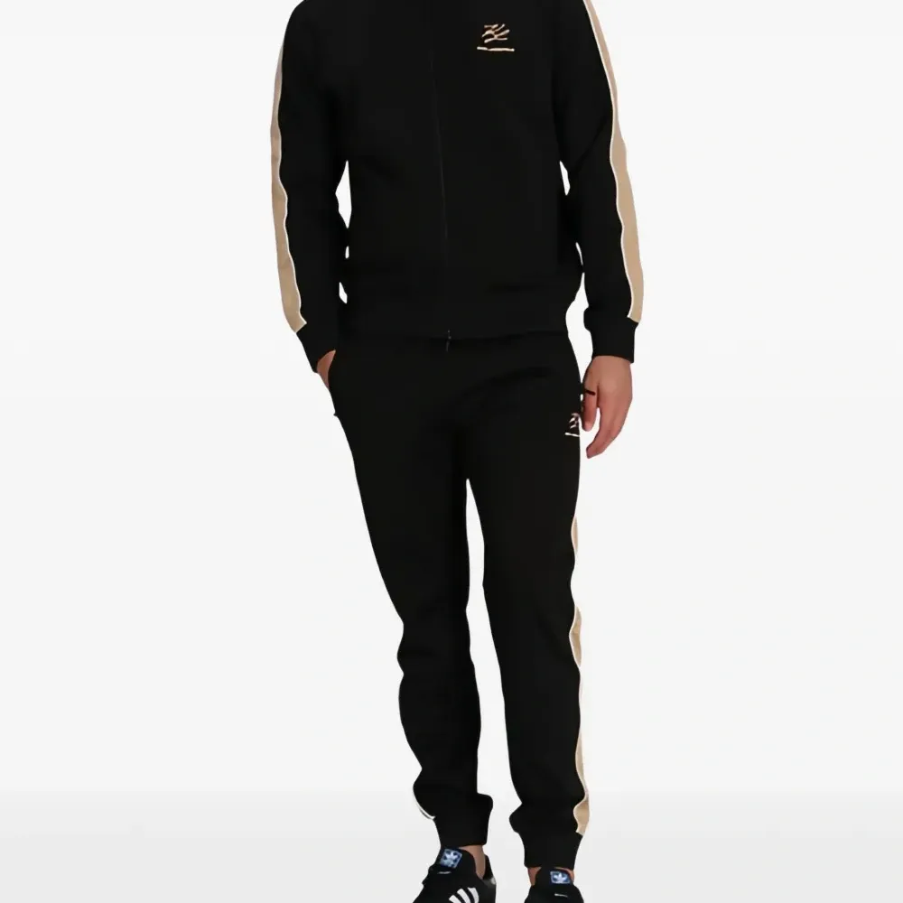 Полосатый свитер на молнии