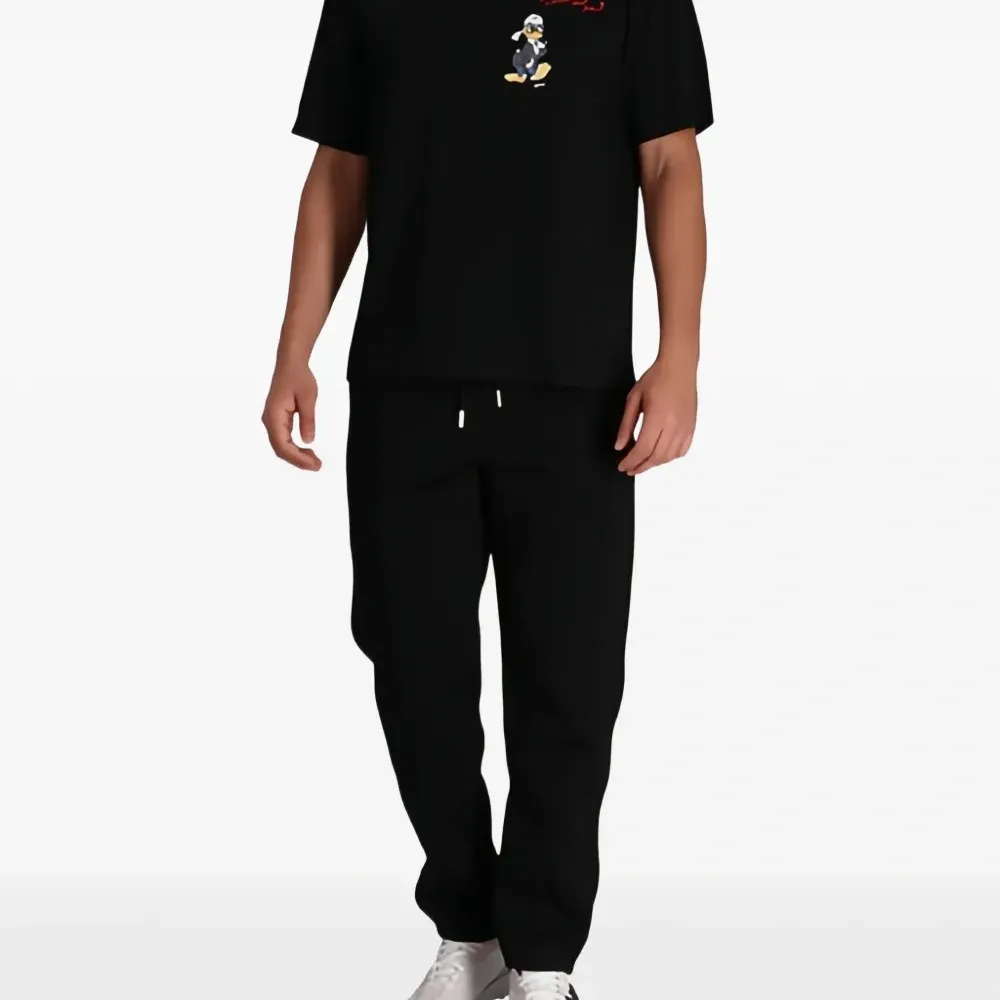 Футболка с мультяшным принтом и круглым вырезом