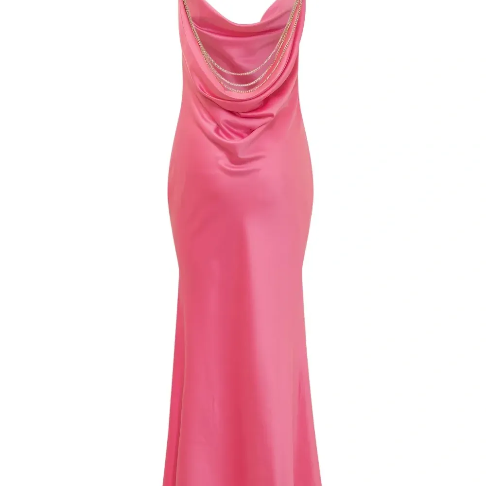 Платье с цепочкой