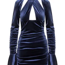 Платье со сборками и вырезом